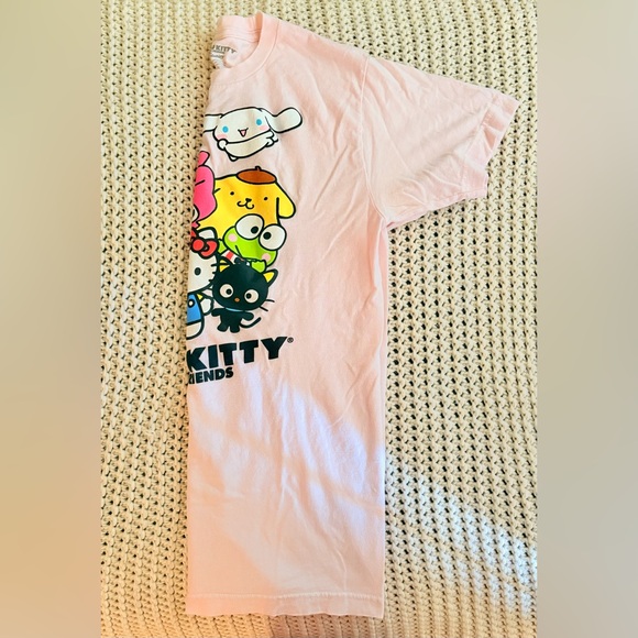 Hello Kitty & Friends Tee - Picture 8 of 10